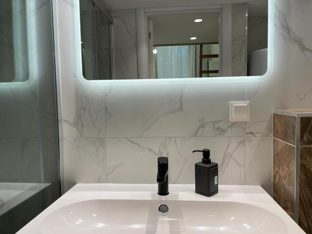 Zeus Design Mini Studio Vienna #5A Экстерьер фото